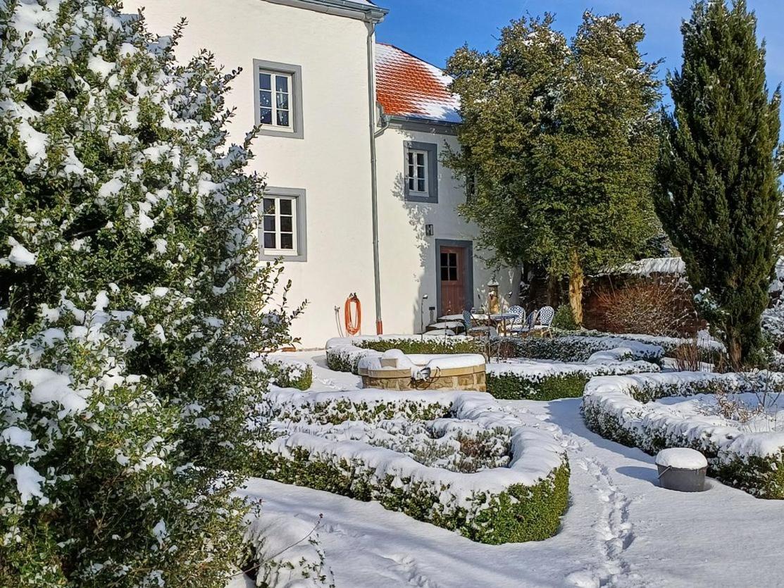 Bed and Breakfast Gutshaus De La Fontaine à Feilsdorf Extérieur photo